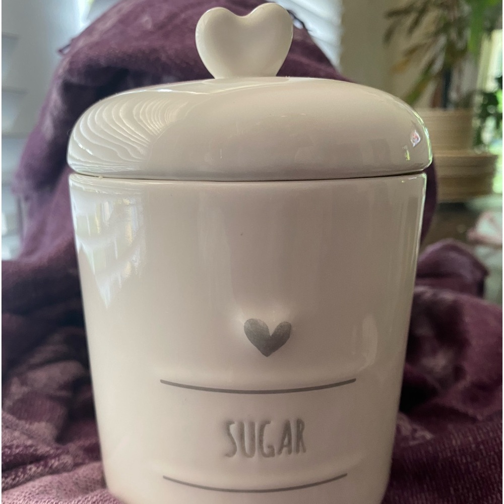 Potters Studio Sugar jar with heart lid. NWOT, sold out on Etsy